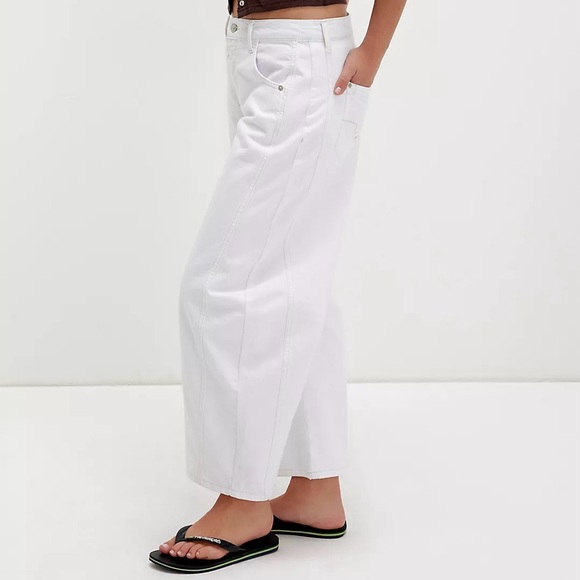 Free People, Good Luck Mid-Rise
Barrel Jeans, 24 - Picture 3 of 15